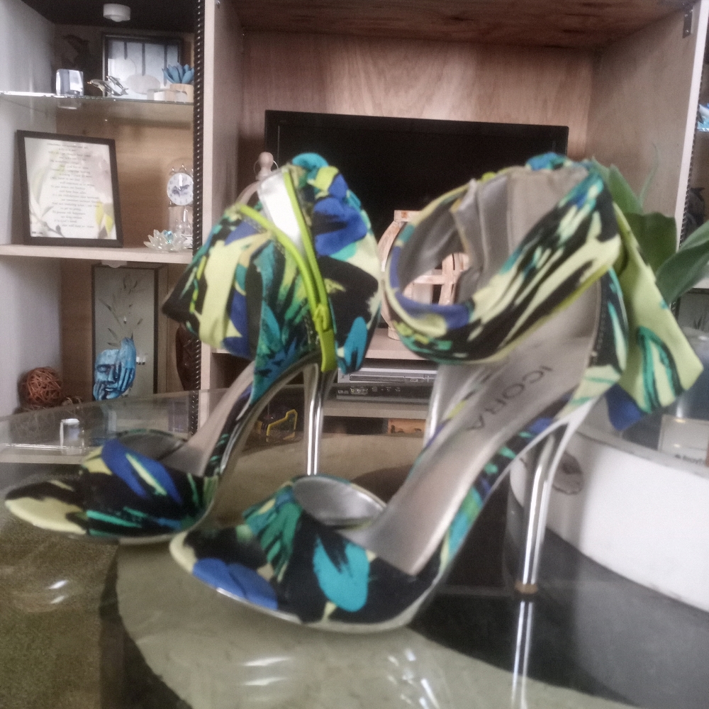 Unique shoes